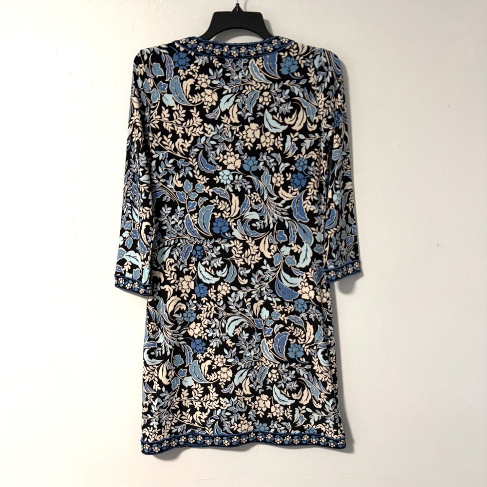 BCBGMAXAZRIA Blue Floral Keyhole Shift Dress XS Black 3/4 Sleeve Jersey Knit - Picture 12 of 13